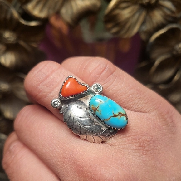 Turquoise and coral stone silver ring - Picture 2 of 4